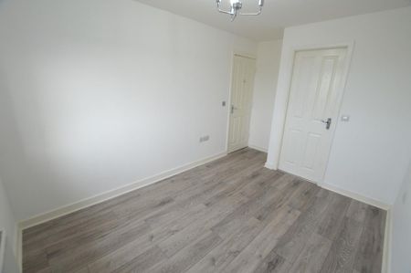 4 bedroom townhouse to rent - Photo 2