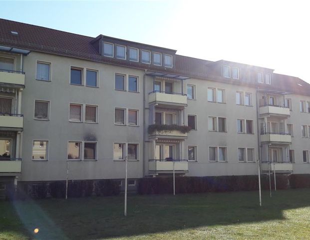 Zwei Zimmer, Küche und Bad mit Fenster, ruhige Gegend - Foto 1