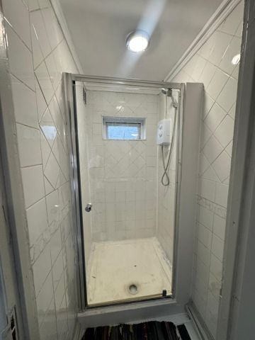 Room in a Shared House, Desford Road, E16 - Photo 2