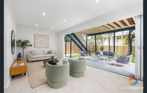 21 Harrogate Street, Woolloongabba - Photo 1