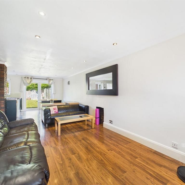 3 bedroom house to rent - Photo 1