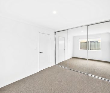 Gorgeous new home with Park view - Photo 1