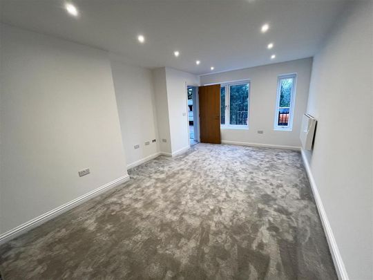 4 bedroom townhouse to rent - Photo 1