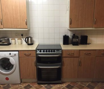 Room in a Shared House, London, E14 - Photo 6