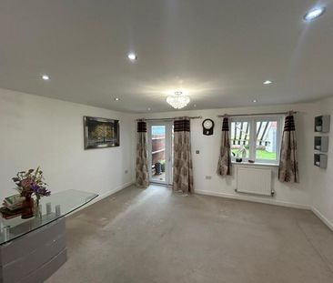 3 bedroom semi-detached house to rent - Photo 2