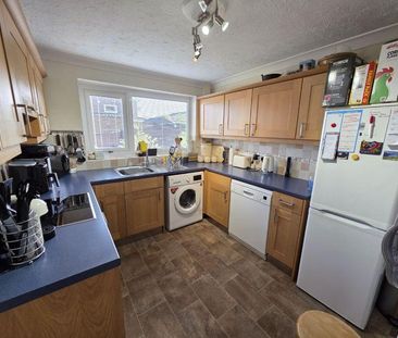 3 bedroom end of terrace house to rent - Photo 6