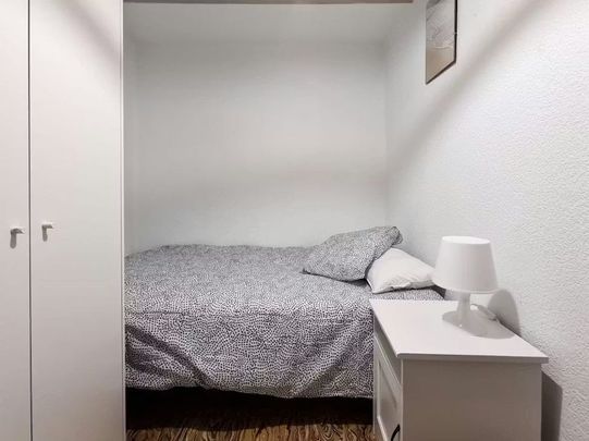 Calle de Castellón, Valencia, Valencian Community 46004 - Photo 1