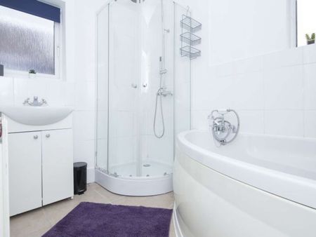 Double Room Near George Eliot Hospital | Close to Bermuda Park | No Deposit Options - Photo 2