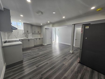 For Lease - 6306 Crickadorn Court, Mississauga, Ontario - Photo 3