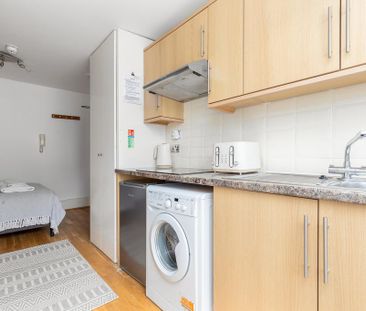 Studio to rent - Photo 2