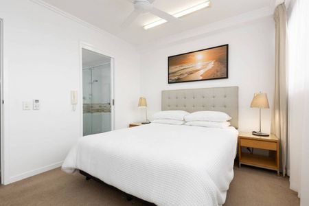 FULLY FURNISHED UNIT WITH OCEAN VIEWS - Photo 5