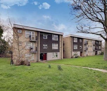 Holly Lodge, Winchmore Hill, London, N21 - Photo 6