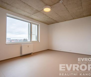 Pronájem bytu 1+kk 29 m2 - Fotografie 2