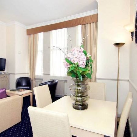 COLLINGHAM GARDENS, SW5, London - Photo 1