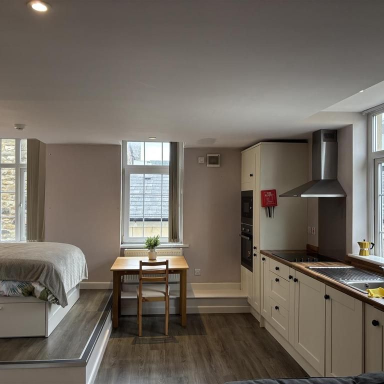 1 bedroom private hall to rent - Photo 1