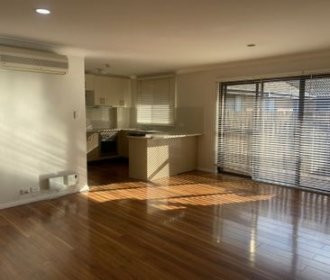 Modern 2 Bedroom Apartment - Photo 1