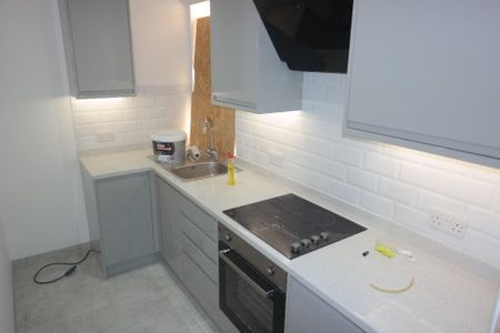 2 bedroom apartment to rent - Photo 4