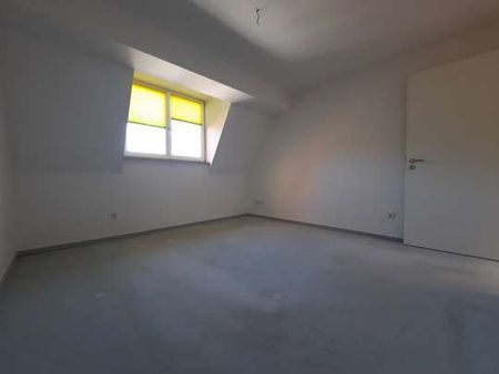 +++ 4 Zimmer Maisonette Wohnung mit Balkon, Einbauküche sowie 2 Stellplätzen +++ - Photo 4