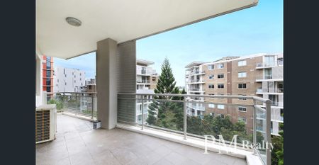 STUNNING TWO BEDROOM APARTMENT IN PRIME LOCATION - Photo 5