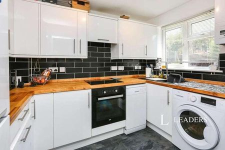 Havendale, Hedge End, SO30 - Photo 2