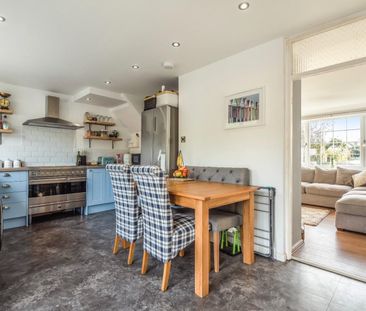 3 bedroom House To Let - Photo 3