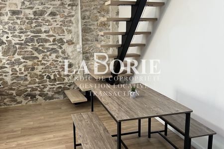 NIMES - Location - Maison de ville de 52.8m2, 2 chambres - Photo 3