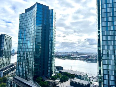 Docklands - Photo 2