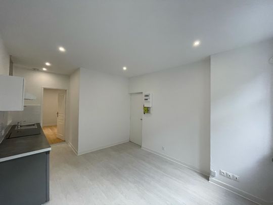 T2 situé 20 rue de Jemmapes dans le Vieux Lille. réf 5685 - Photo 1