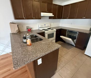 For Lease - 71 Ness Drive, Richmond Hill, Ontario - Photo 6