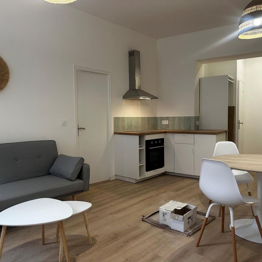 Location appartement Marseille 1er (13001) - Photo 1