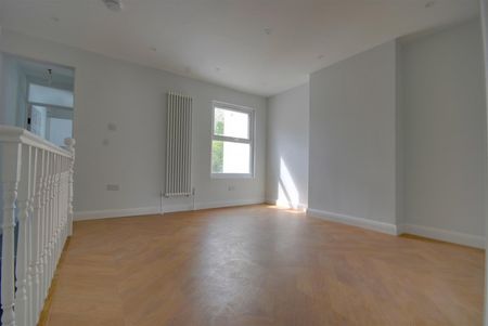 St James Road, Watford - Photo 2