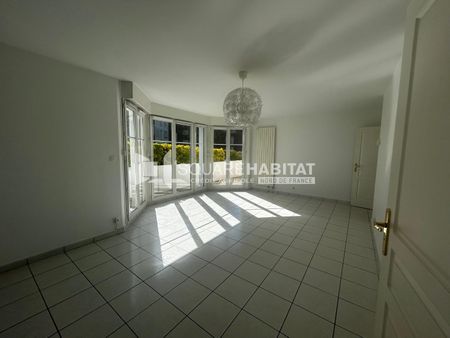Location Appartement 4 pièces 94m² MARCQ EN BAROEUL 59700 - Photo 2