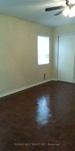 main level etobicoke gem 1 bed parking and laundry onsite - Photo 4