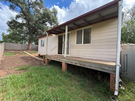 Private Living! - Photo 3