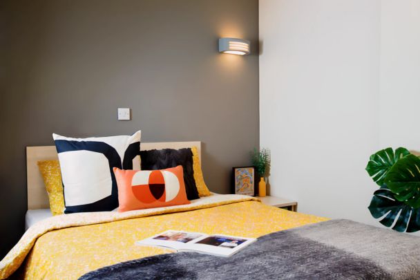 ONE BED FLAT - Photo 1