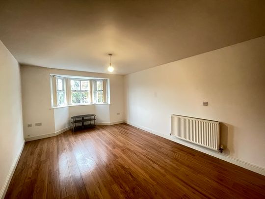 2 bedroom Apartment to let - Photo 1