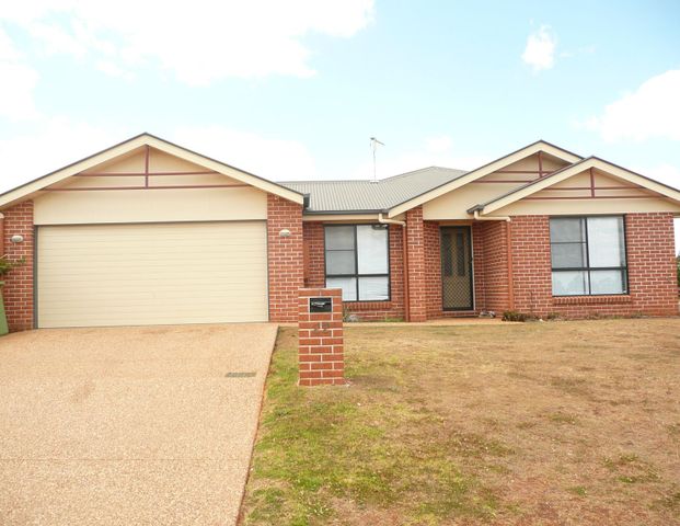 22 Salisbury Street, 4350, Darling Heights Qld - Photo 1