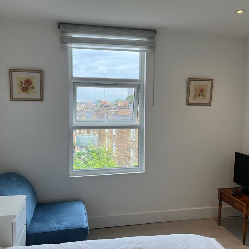 Studio Flat, Uxbridge Road, W12 - Photo 1