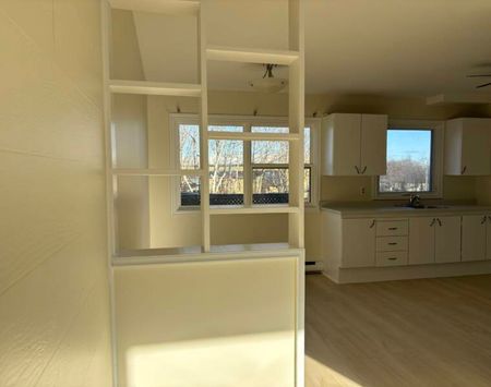 3 bedroom 3 level homes on Crystal Drive Dartmouth - Photo 5