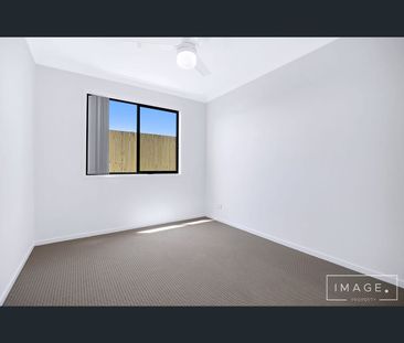 2/3 Mount Crosby Street, Park Ridge, Qld 4125 - Photo 1