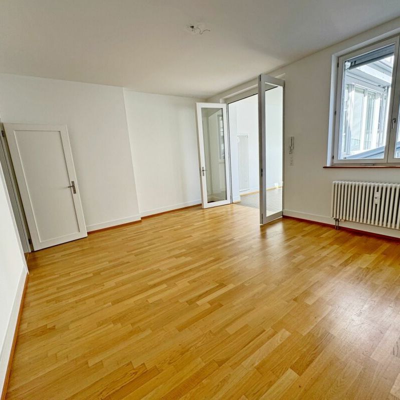 3,5-Zimmerwohnung mit 190 m2 Wohnfläche im Herzen der Grossbasler-Altstadt - Foto 1