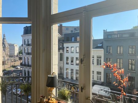 Authentiek 2-slaapkamer appartement op toplocatie. - Photo 4
