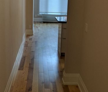 For Lease - 648 Bathurst Street Unit# Main, Toronto, Ontario - Photo 2