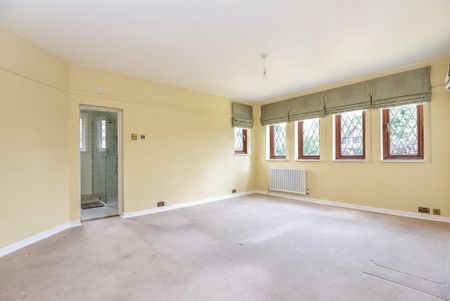 4 bedroom detached house to rent - Photo 4