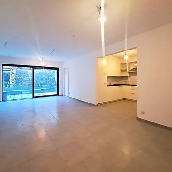 Appartement te huur - Photo 1