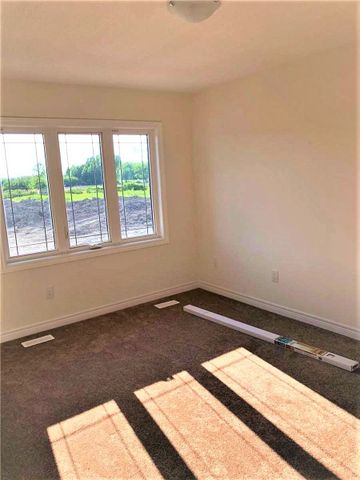 For Lease - 72 Palace Street, Thorold, Ontario - Photo 3