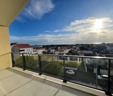 Location Appartement 4 pièces 86m² AYTRE 17440 - Photo 1