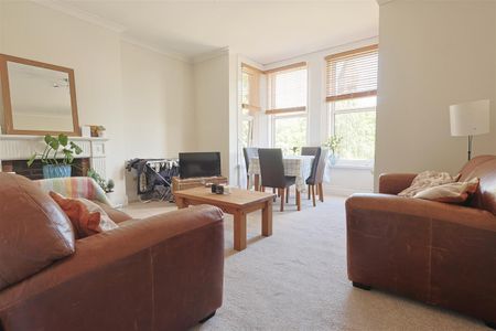 2 bedroom Flat to rent in Osborne Road, Jesmond, Newcastle Upon Tyne NE2 - Photo 3