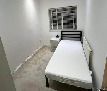 3 bedroom apartment to rent - Photo 5