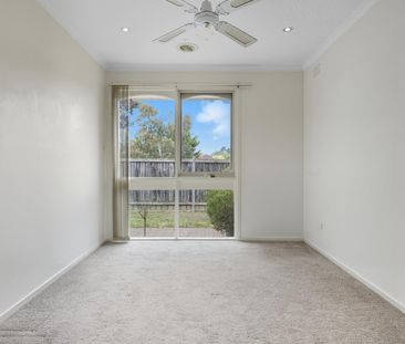 SPACIOUS HOPPERS CROSSING HOME FOR RENT - Photo 4